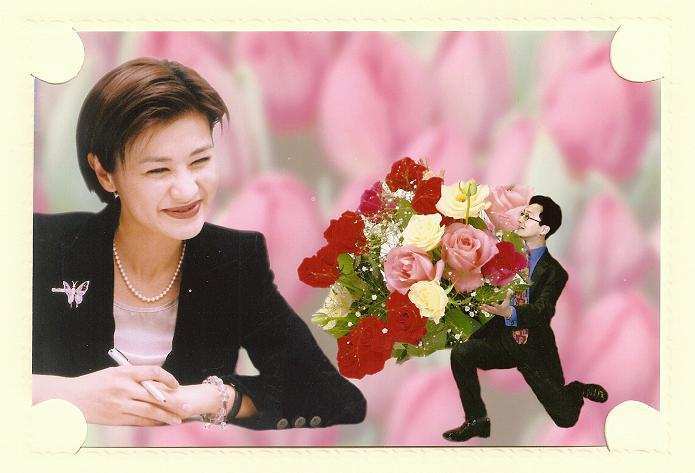 (吴小莉和丈夫周炳军)但他不仅比吴小莉大25岁,而且身高也差不多.