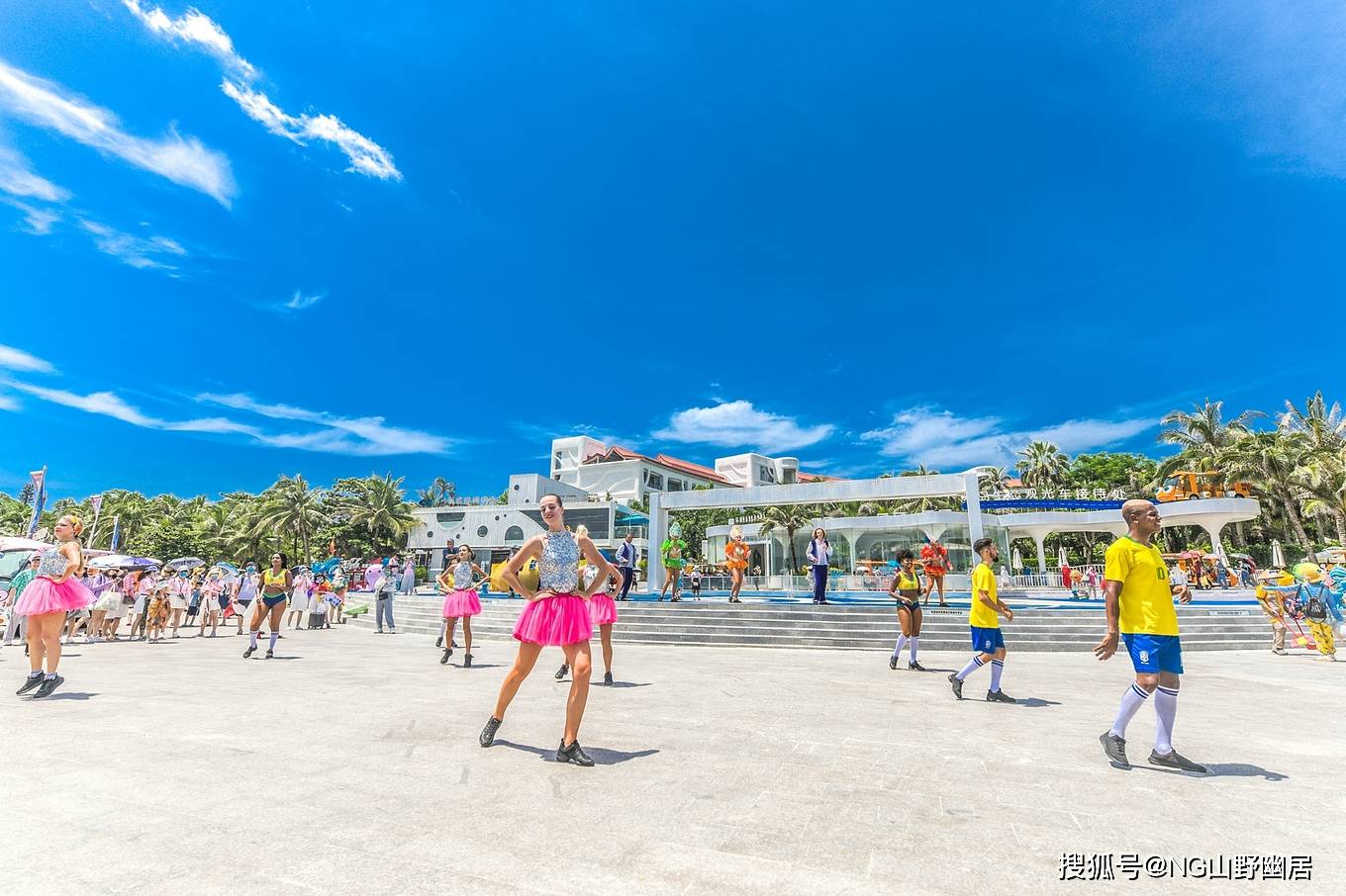 三亚最美广场：世界顶级海滩美景近在眼里，堪称中国大溪地！