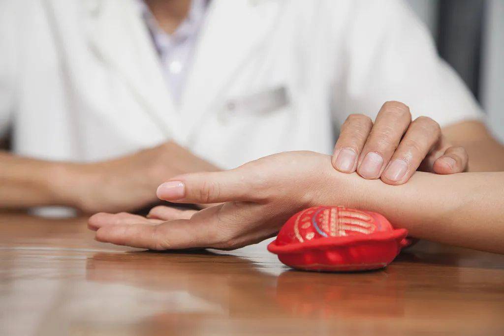 中医说血热,到底什么是血热!_功效_受伤_香蕉