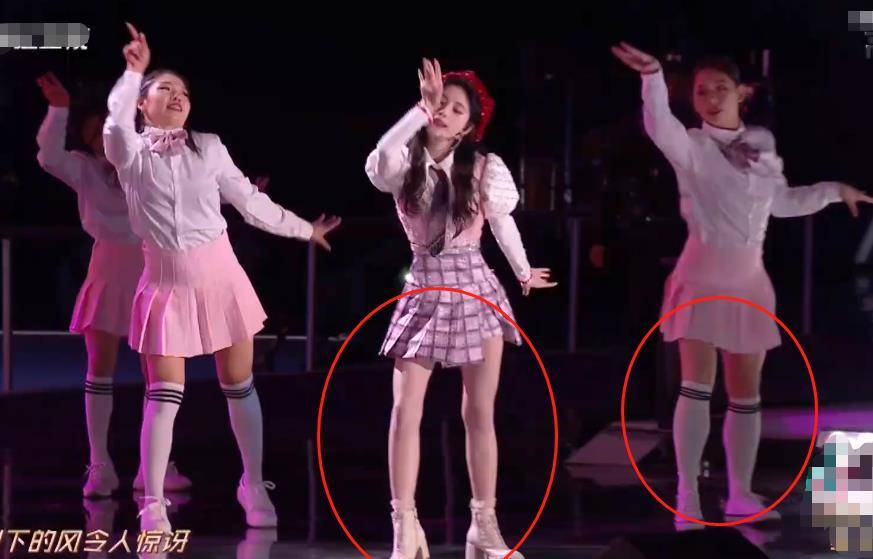 鞠婧祎舞台表演当她跟伴舞合体唱跳无特效下的腿围我懵了