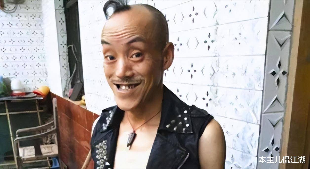 "光头强"冯加六:跑摩的抚养养女,没有住别墅,也