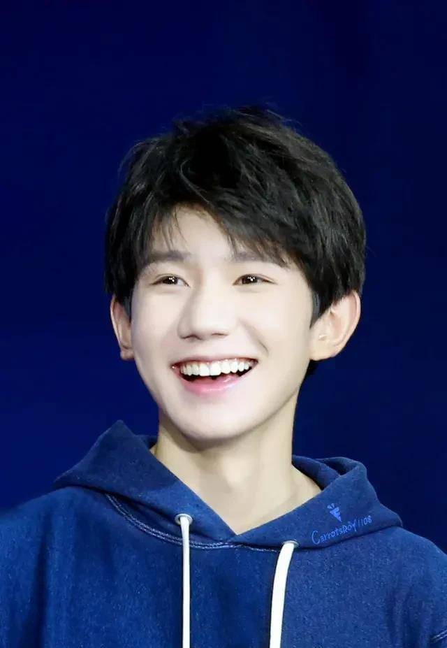 原创谁的笑容温暖了你的岁月惊艳了你的时光男明星笑容合集