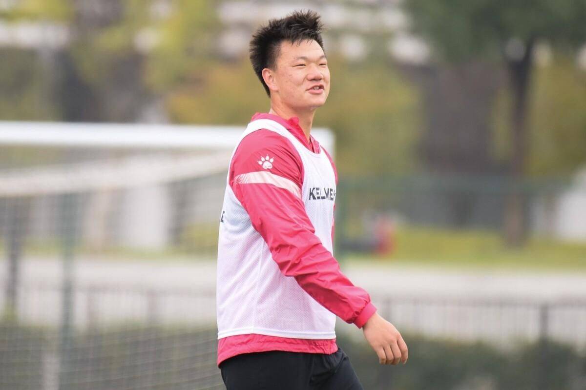 恒大4消息:何超转投三镇,郭靖加盟青春岛,刘伟国加盟亚泰_广州队_球员