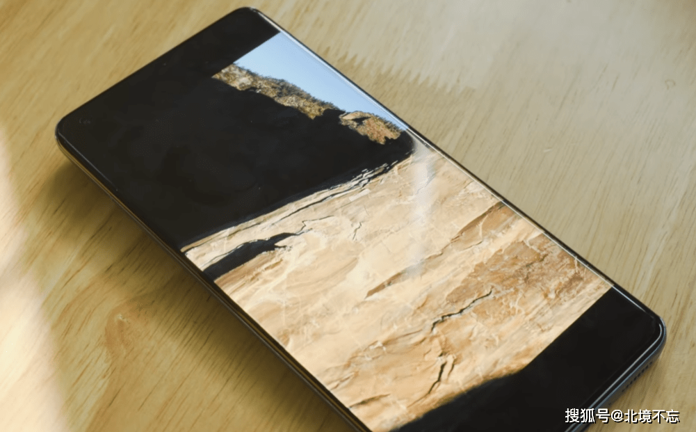 原创骁龙8885000mah256gb2k屏从5299元直降到3669元感觉真香