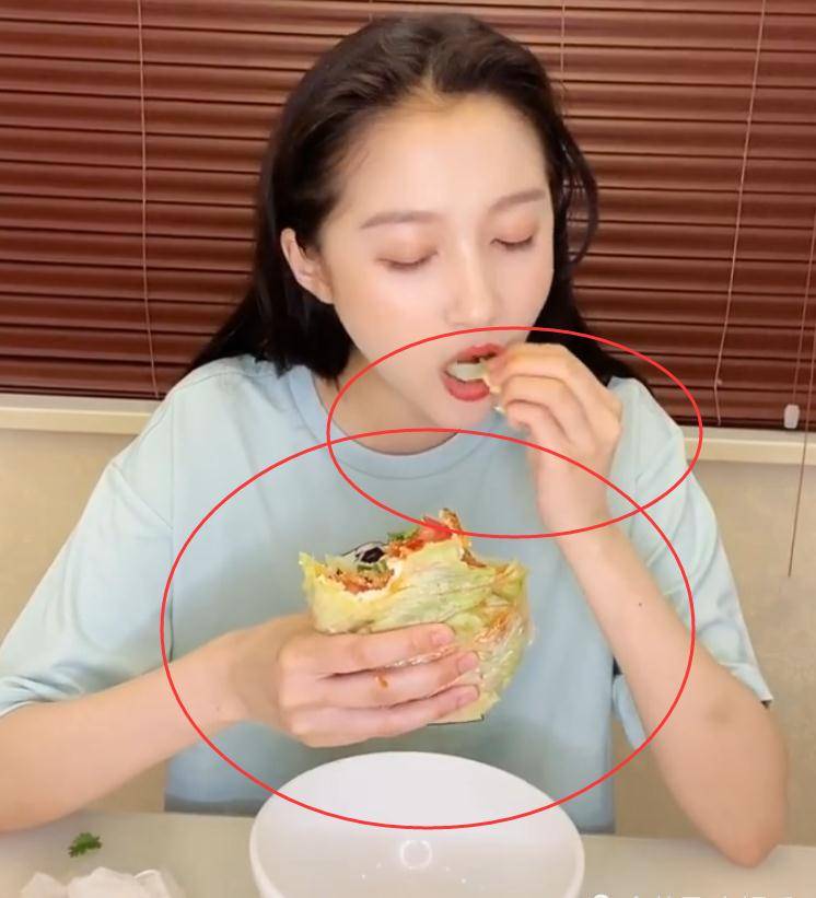 减肥不吃主食,当她低头的那一刻,22岁的发量真实了_三明治_女明星