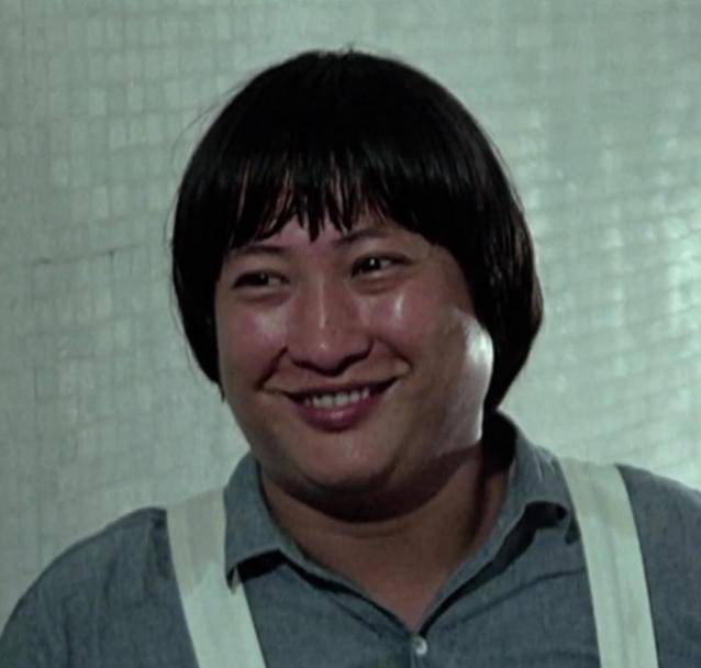 洪金宝混血小女儿37岁仍未嫁,看到照片后,网友:这谁敢娶她_洪煦榆