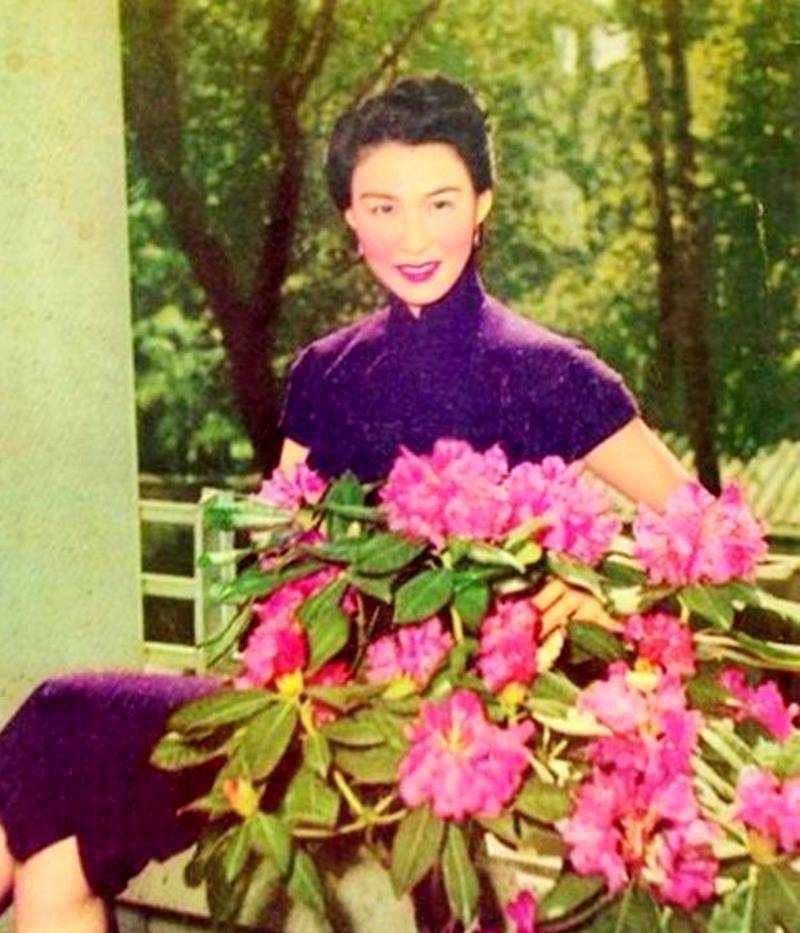 原创她曾与李纬主演小城之春中国早期女演员今99岁依然康健