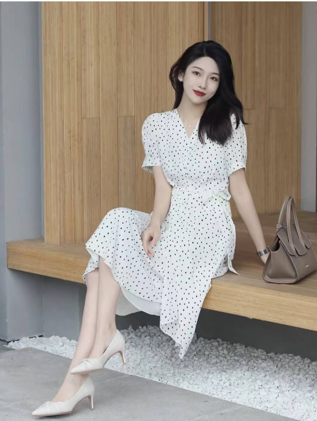 原创法式复古连衣裙搭配什么鞋子好看