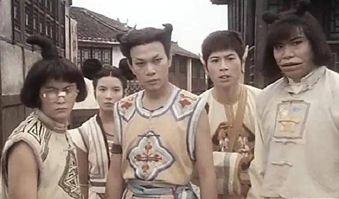 都是改编剧,把《且试天下》和《十兄弟》放一起看,差别就明显了