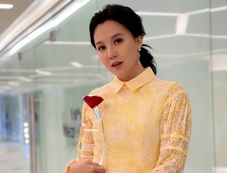 港星钟爱改名:求子,求姻缘,求健康,理由千奇百怪,有人改糊了_名字