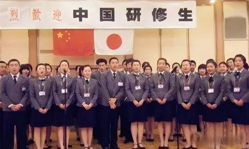 却被妻子宣告死亡,找人再婚生了孩子_京山_日本_王虹