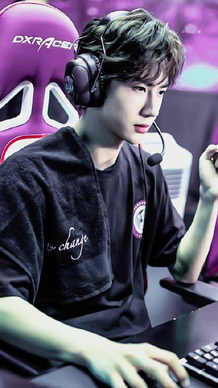 原创同样是电竞男主李现杨洋王一博差距不是一般的大