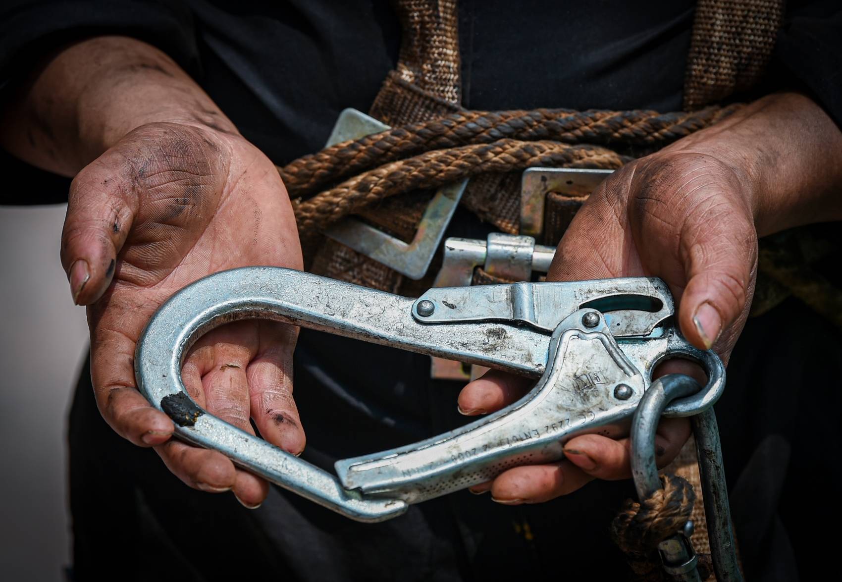 组图劳动最光荣特写镜头聚焦劳动者的手