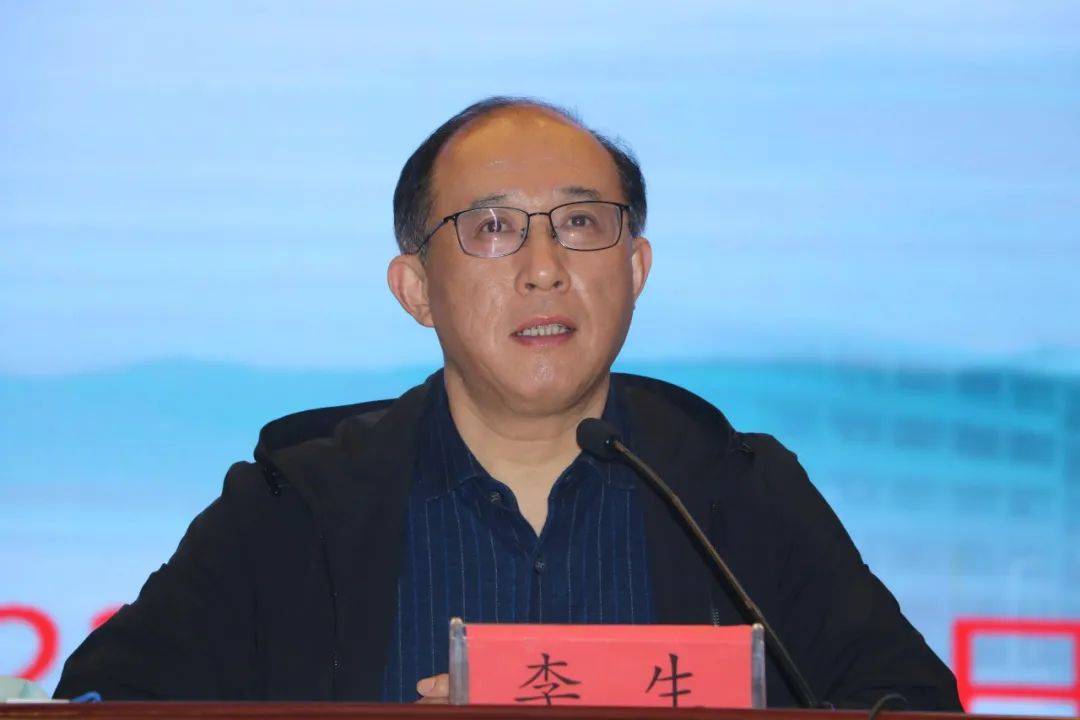 盐城中学召开春学期期中总结暨五四杯颁奖大会