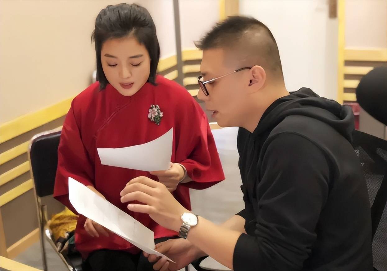 歌手白雪:二婚嫁给小8岁的原艺,如今被宠成公主_工作_丈夫_事业