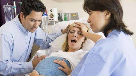 做过剖腹产手术过来人称：宝妈别大意，3个剖腹产后遗症不可小觑