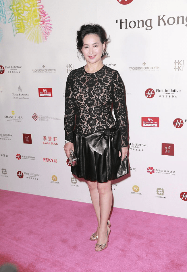 何超琼身材胖并不好但裹床单都这么高级与生俱来的高贵气质