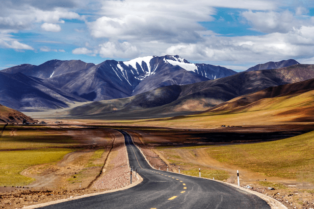 京藏线堵车事件持续20天堵车百公里过来人差点把发动机吃了