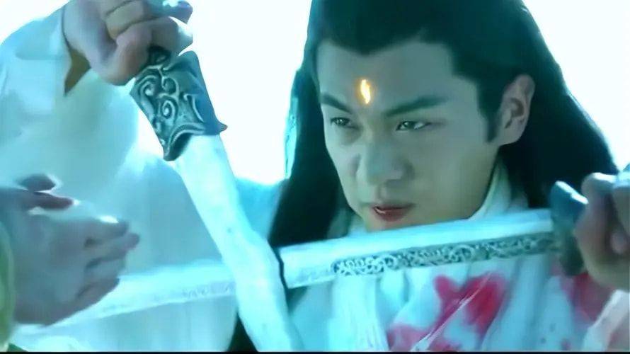 军队;在凉莽大战开始后;打算成为第二个王仙芝;不过吕云长心性不定