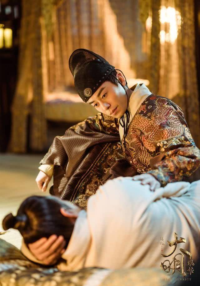 原创同样穿了飞鱼服朱亚文和任嘉伦的差距太大了吧