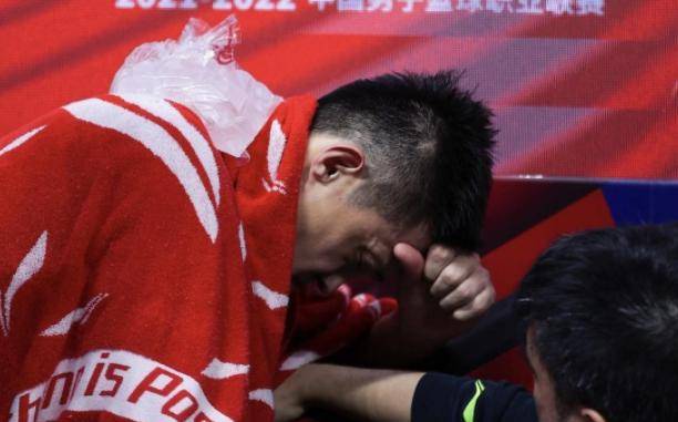 原创周鹏专访回应脑震荡两天严重失忆时常伴有头疼但目前已无碍