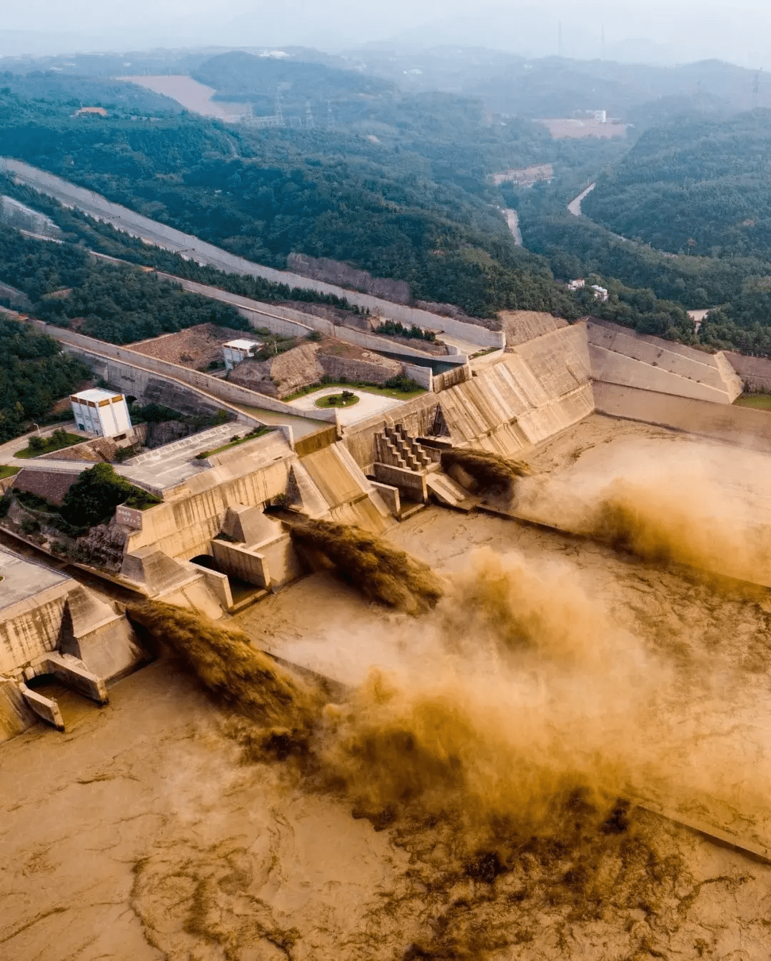 原創黃河已成地上懸河河床高出十多米為什麼不把泥沙挖走呢