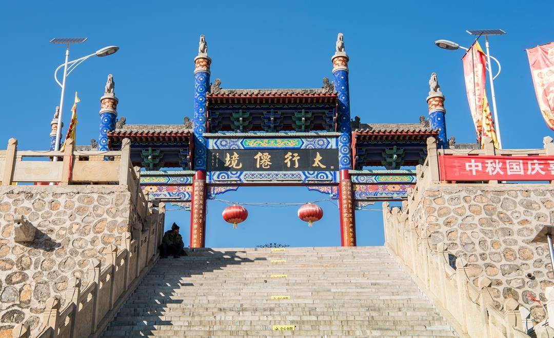 山西偏僻大山藏天下第一城隍庙，传说救过汉朝皇帝一命，游客很少