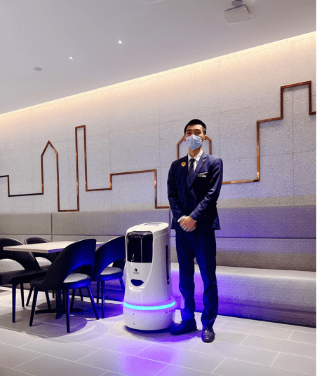云迹科技2022智慧酒店服务节丨朗丽兹酒店:创造非凡"智"服务体验_客人