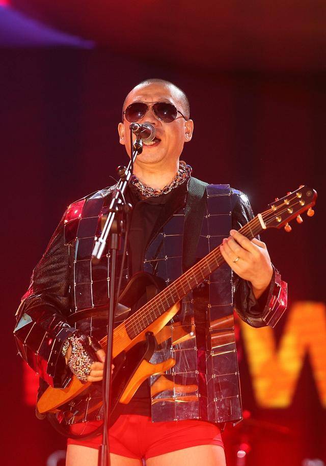 二手玫瑰的前尘过往_梁龙_摇滚乐队_音乐