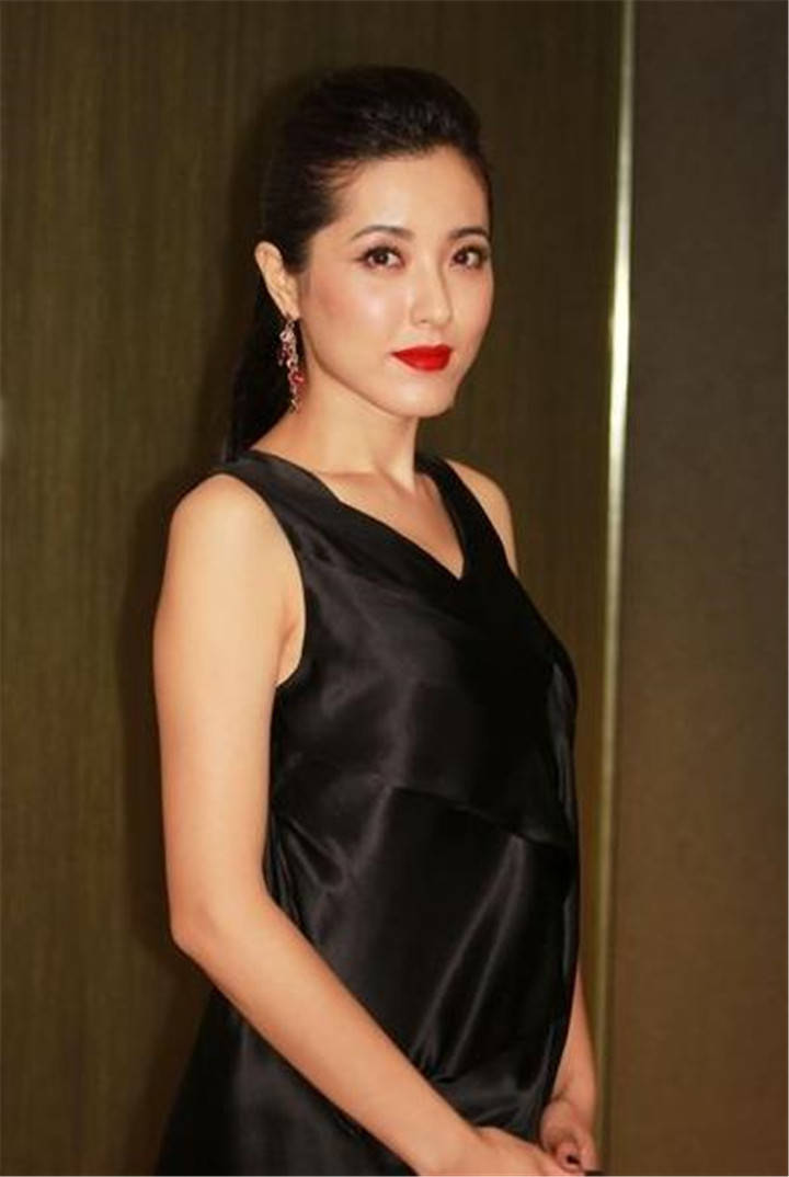 三任前男友都是影帝,陈坤曾被她迷倒,44岁依然吸引小鲜肉_曾黎_曾力