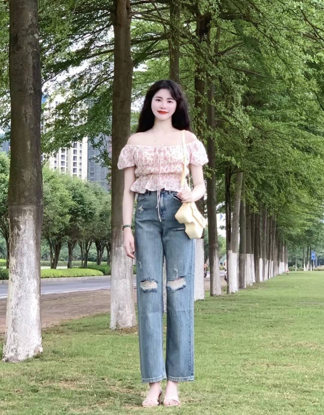 原创微胖的女生穿什么衣服好看微胖女生夏天显瘦穿搭