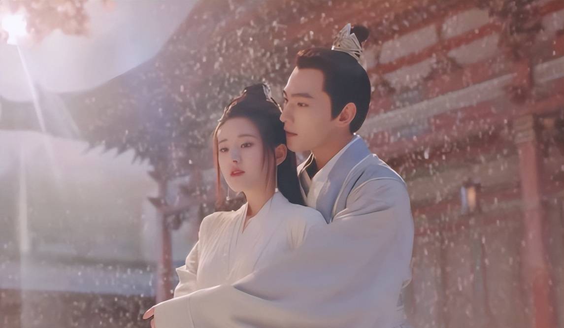 杨洋赵露思疑似恋爱,两人被扒戴情侣戒指,还穿情侣衣配情侣鞋_网友