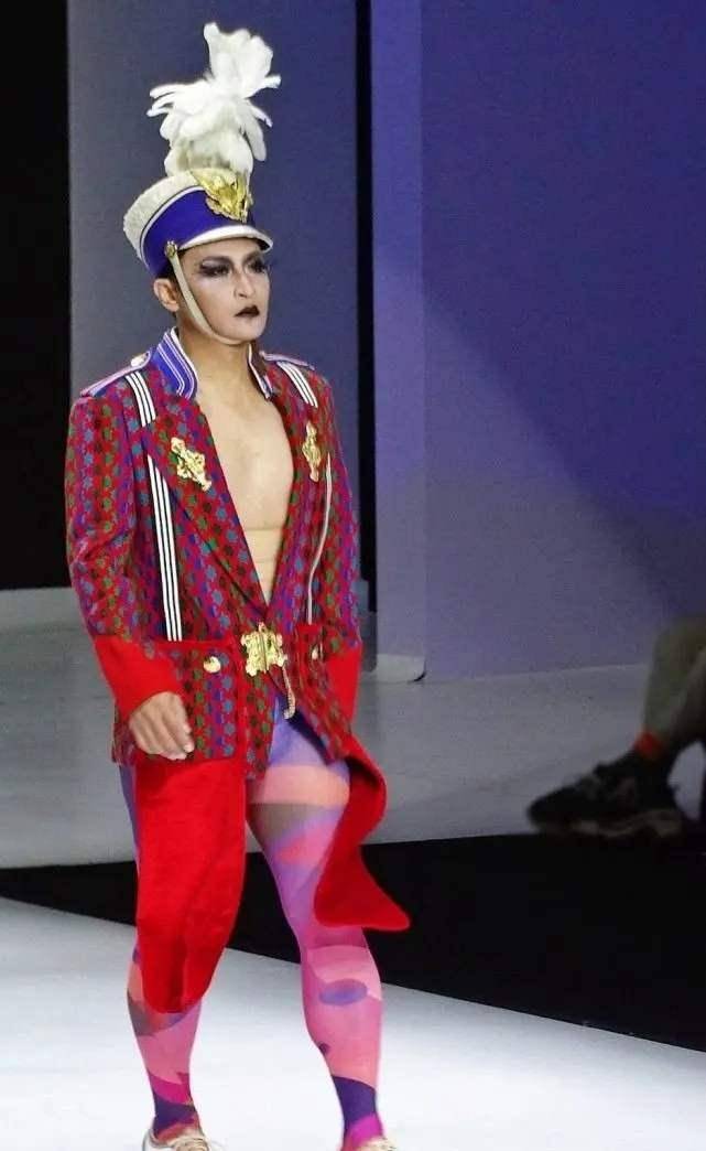 原创因小虎队成名穿奇装异服被骂不正常不类49岁陈志朋正常了