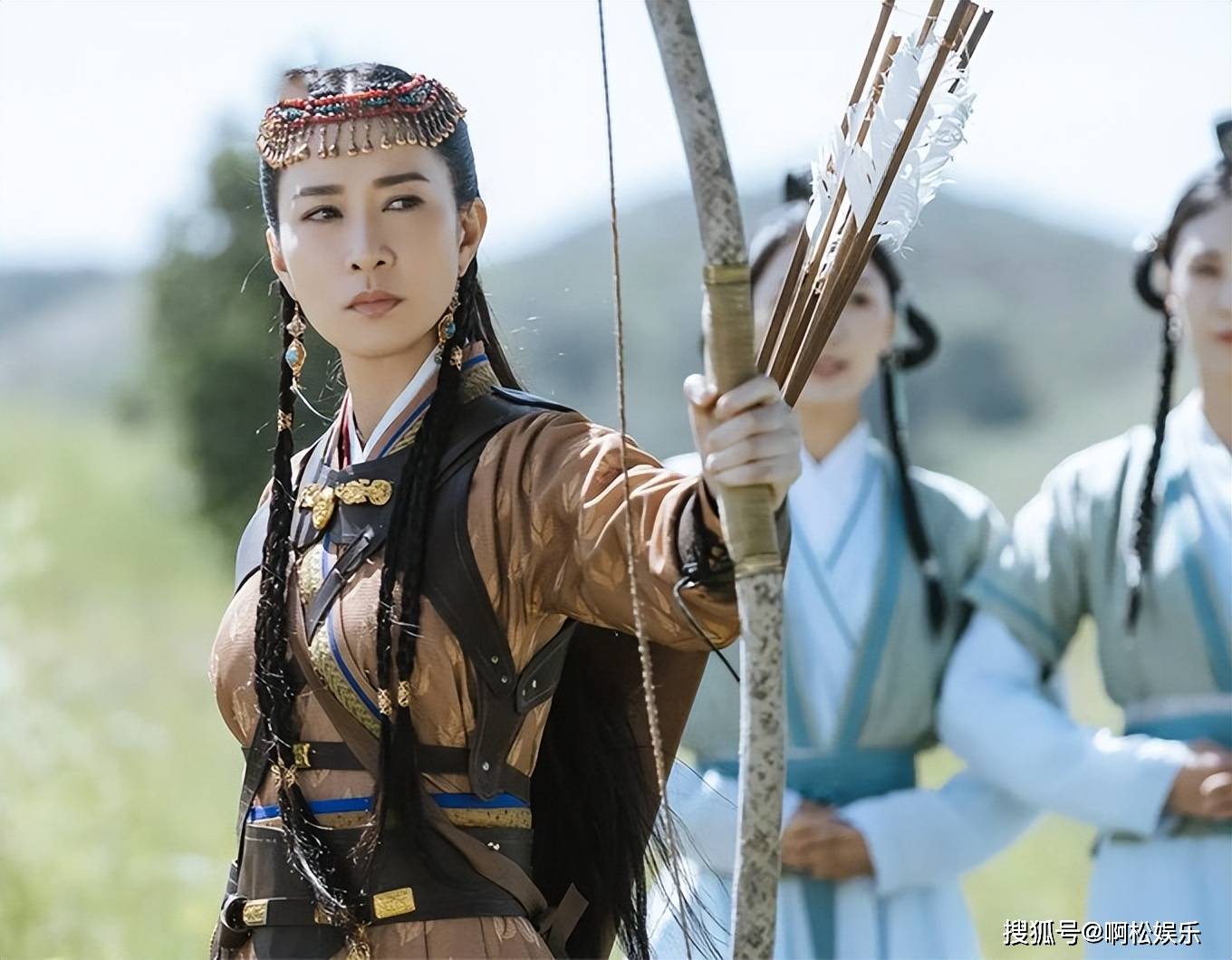 为了防止局势易变拉拢大臣耶律斜轸和韩德让,在他们的帮助下颁布了"诸