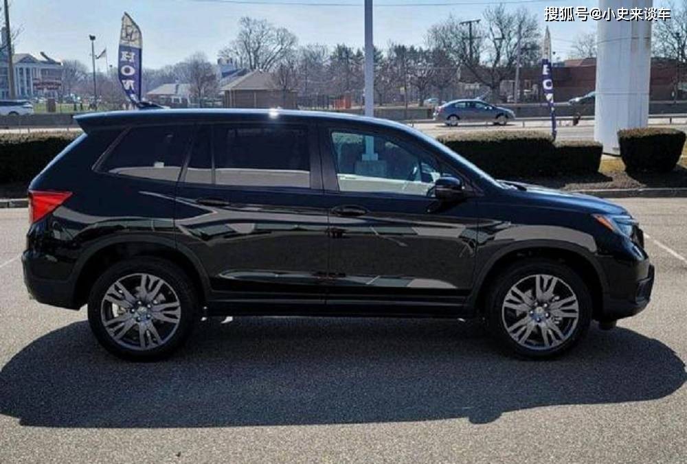 本田七座版crv实车亮相预售16万配20t9at外观硬朗还配四驱