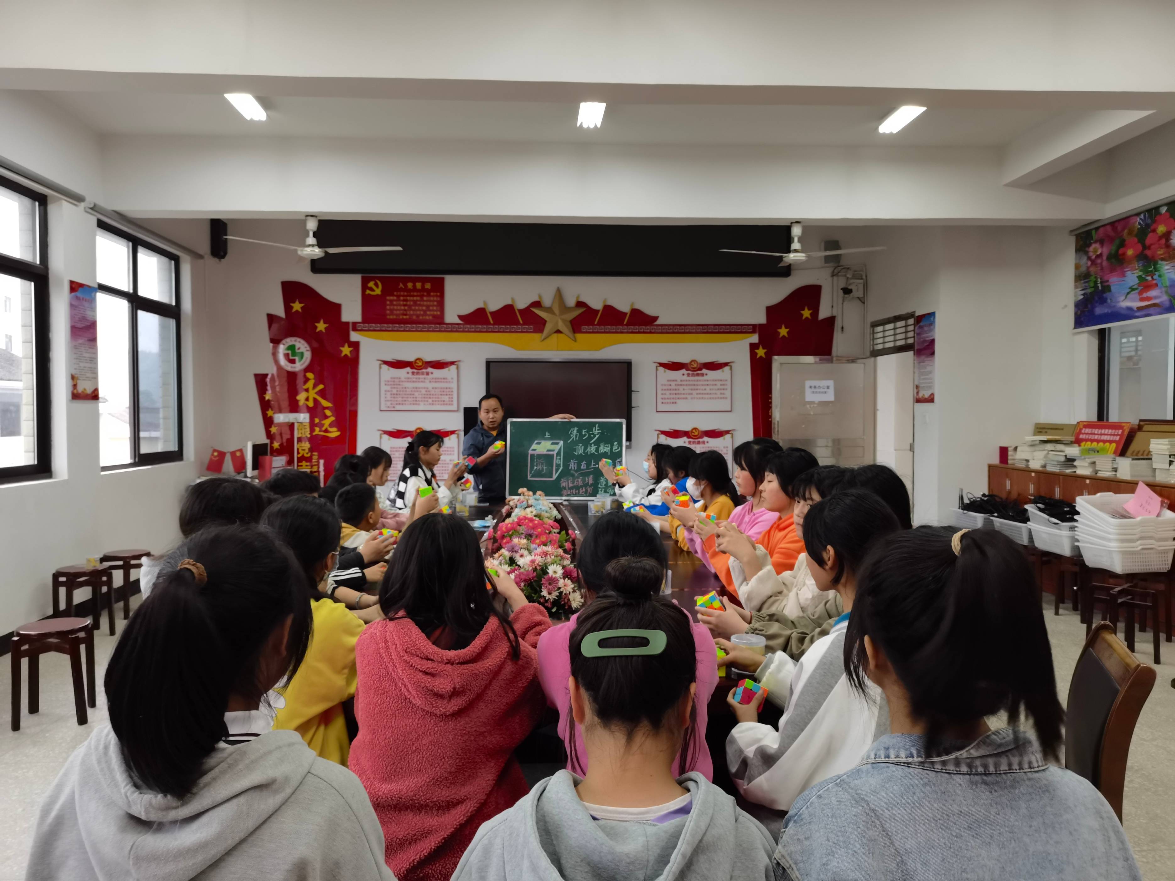 花垣县民乐中学做有温度的课后服务助力双减政策落地