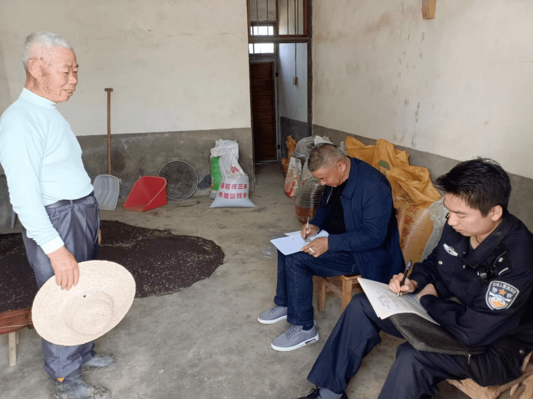 南县华阁镇:禁种铲毒护平安 禁毒宣传入民心