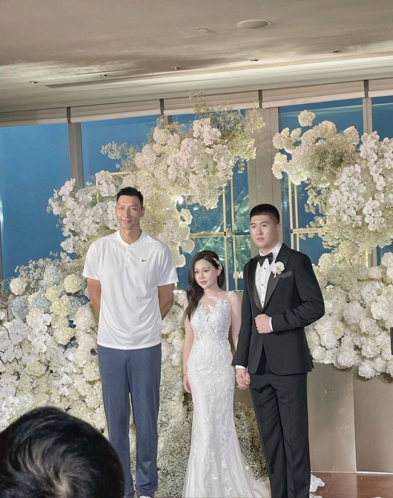 3届cba总冠军胡明轩,队友曾繁日,2020-21赛季cba总冠军主力成员的