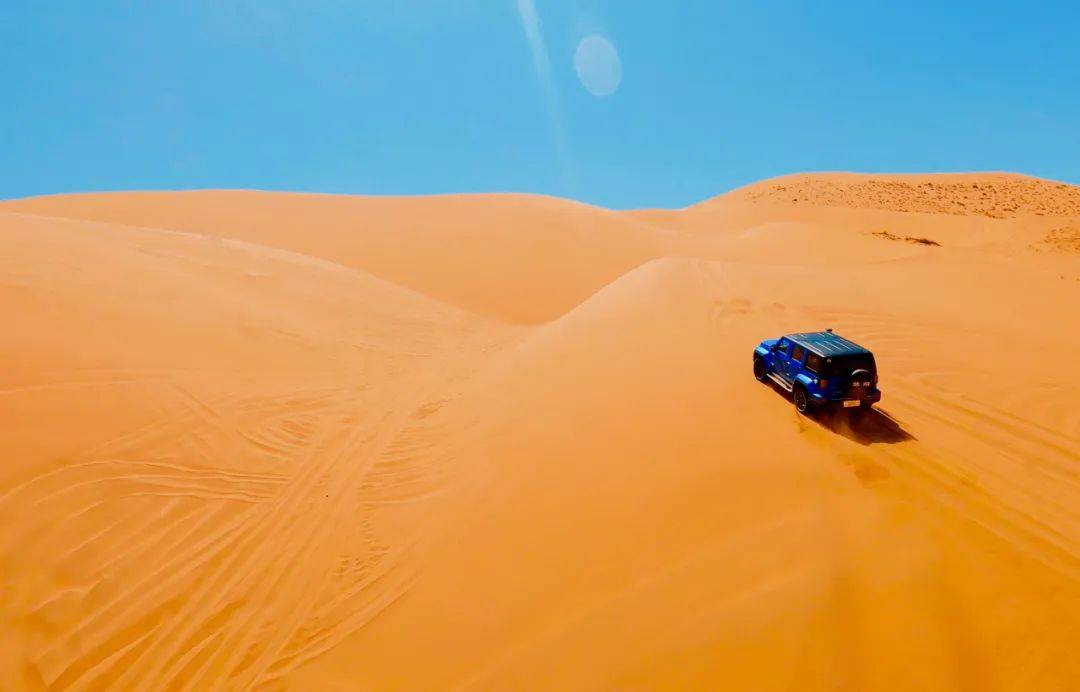 沙漠越野车排行榜_挑战世界最高,中国硬派越野车登顶“沙海珠峰”