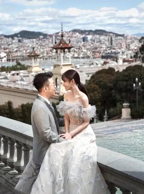 罗志祥和老婆结婚照图片
