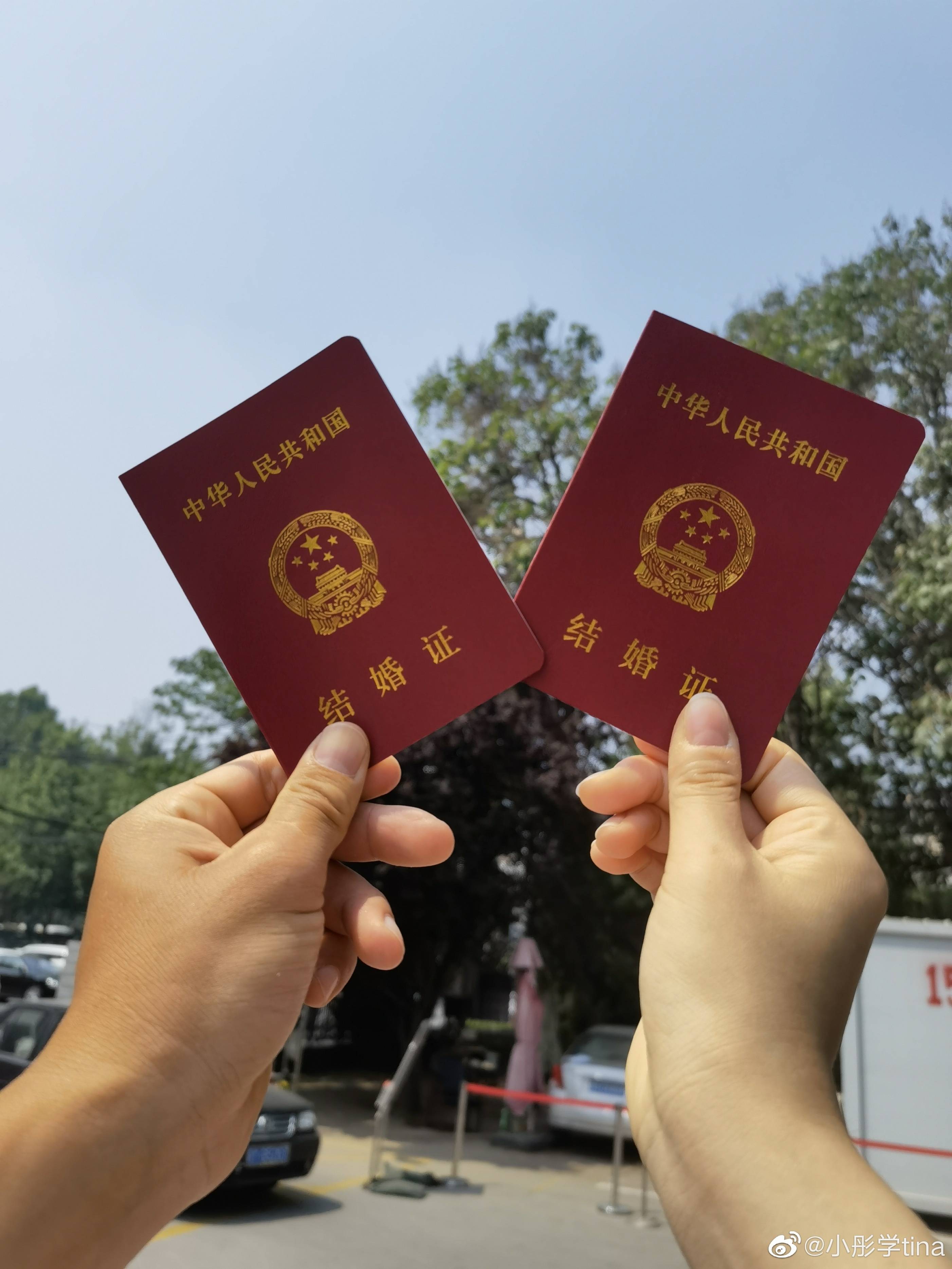 女排姐弟恋修成正果,刘晓彤520领证结婚,老公是皮划艇世界冠军_王浩