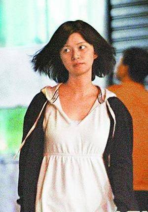 于文凤年轻照片(于文凤和周星驰痴缠13年她图啥)_香港建设_投资