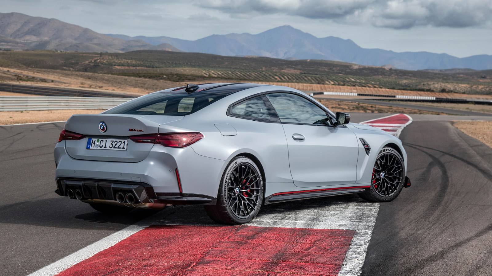 宝马全新m4csl全球限定1000台买不到给我哭