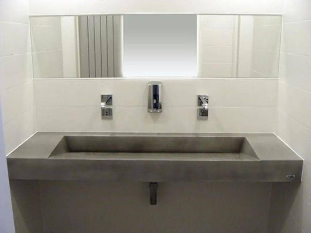 同样是洗漱台用水泥砌一个更省钱台盆加长赢过双台盆设计
