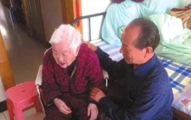 “活太久就是害人”，90岁老人的一番话，戳中无数家庭的隐痛