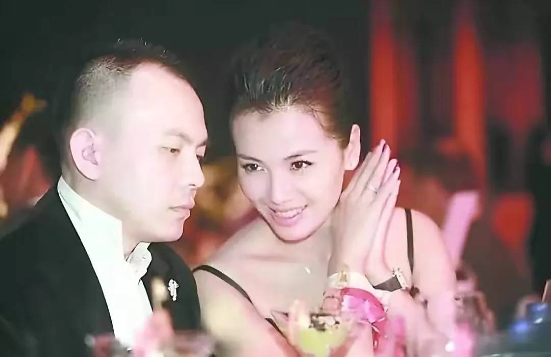 原創結婚十年以前劉濤王珂滿眼有光互相有愛如今愛情淪為了擺拍他成了