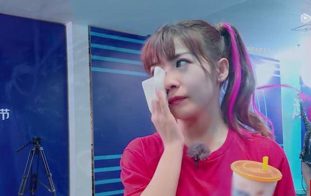 yamy压力大强行控制情绪,赖美云说出其中无奈,却让粉