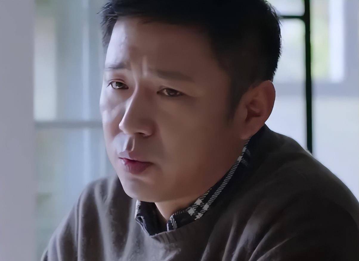 例如:琅琊榜,都挺好,特战荣耀,凭借多部作品,让高鑫彻底洗白,现在的