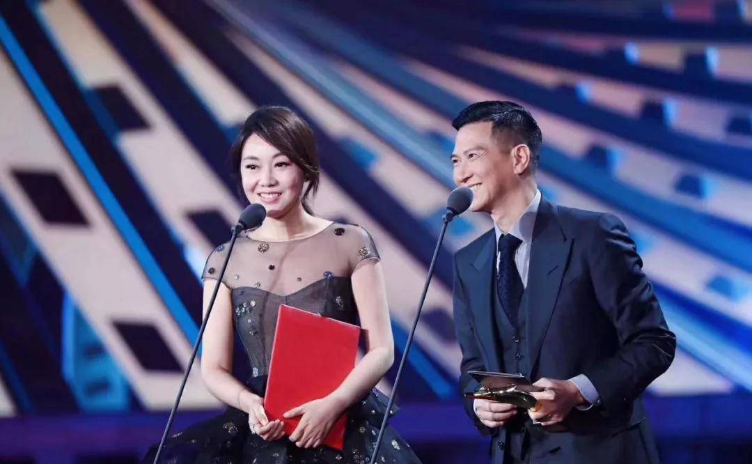 《武林外传》主演今昔对比,闫妮走上红毯,他竟然是博士毕业_沙溢_姚晨