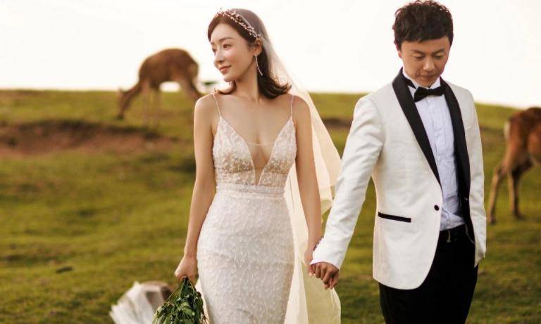 因周润发暂退圈,娶圣姑走上人生巅峰_谢苗_何彦霓_因为